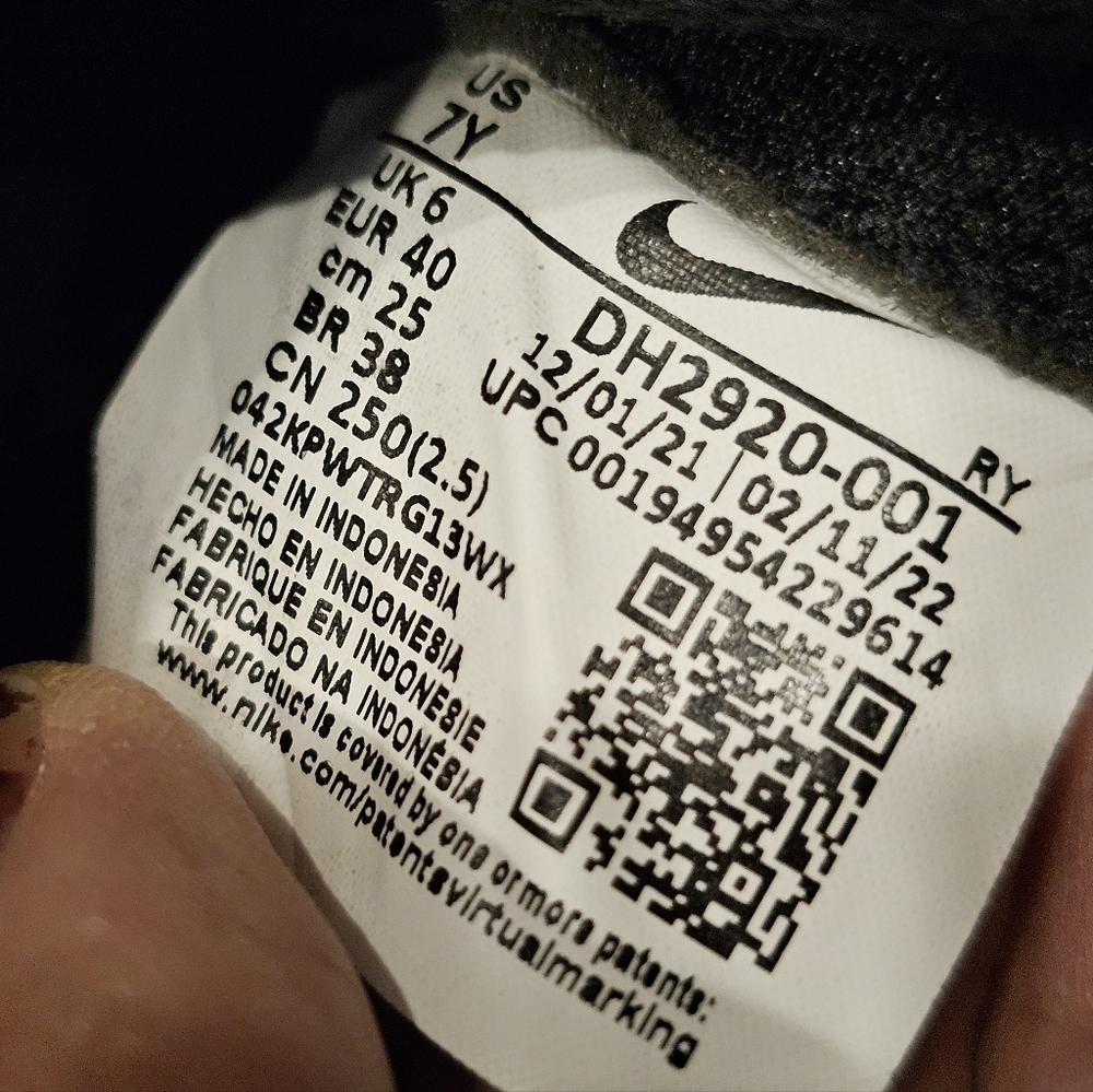 Nike Air Force 1 LE Big Kids' Sneaker - Picture 3 of 8